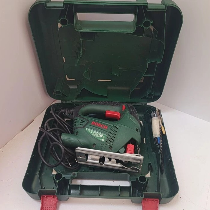 Электролобзик Bosch pst 700E