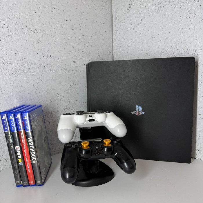 Игровая приставка Sony Play Station 4 Pro 1TB