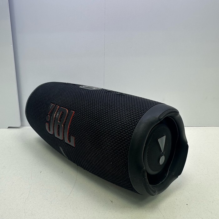 Портативная колонка JBL Charge 5
