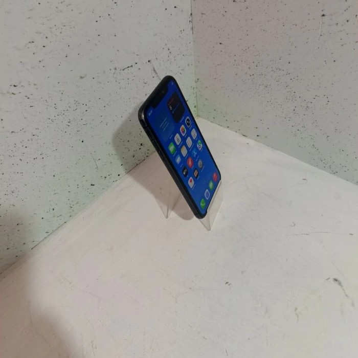 Смартфон Apple iPhone 11 6/64 Черный