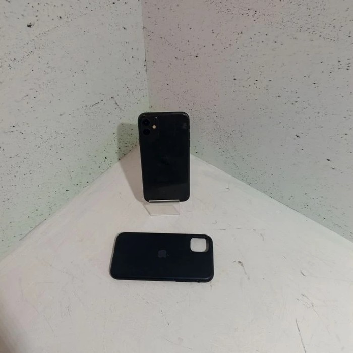 Смартфон Apple iPhone 11 6/64 Черный