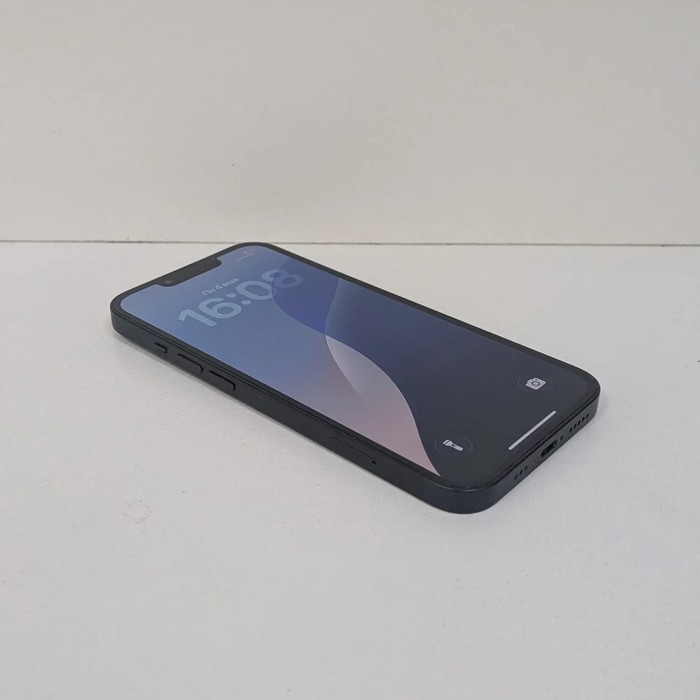 Смартфон Apple iPhone 13 4/128 Черный
