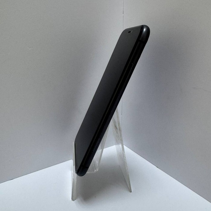 Смартфон Apple iPhone 11 4/64 Черный