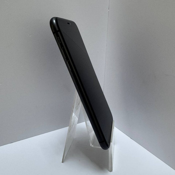 Смартфон Apple iPhone 11 4/64 Черный