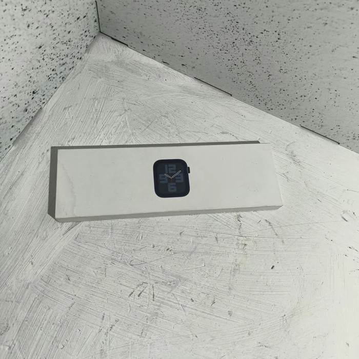 Смарт-часы Apple Watch series SE Gen 2 40мм