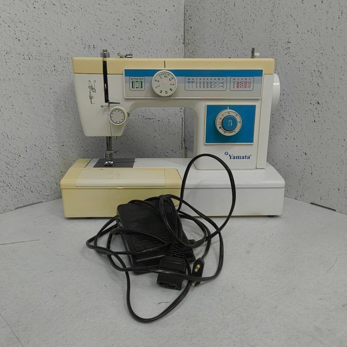 Швейная машина Yamata FY2200LCD