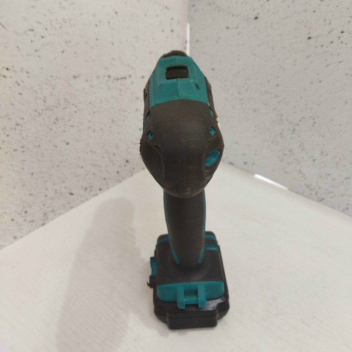 Шуруповерт Makita DF331D