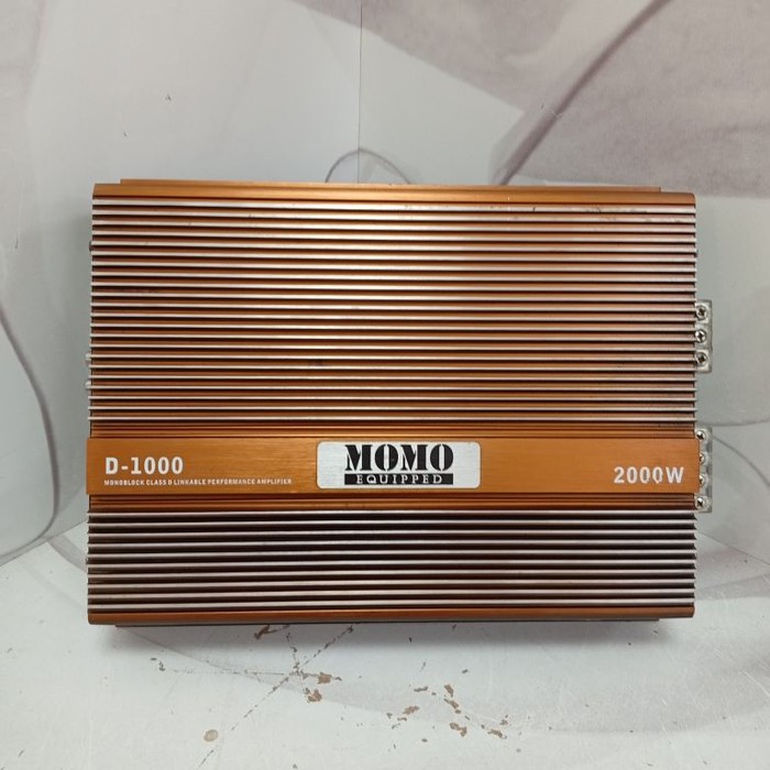Усилитель MOMO D-1000