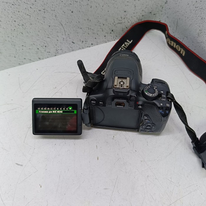 Зеркальный фотоаппарат Canon DS-126371 6131-014438