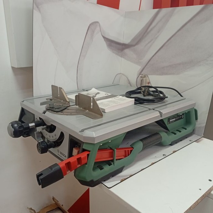 Дисковая пила Bosch Advanced Table Cut 52