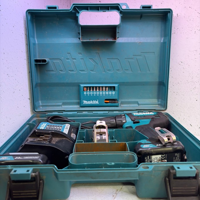 Шуруповерт Makita DF333D