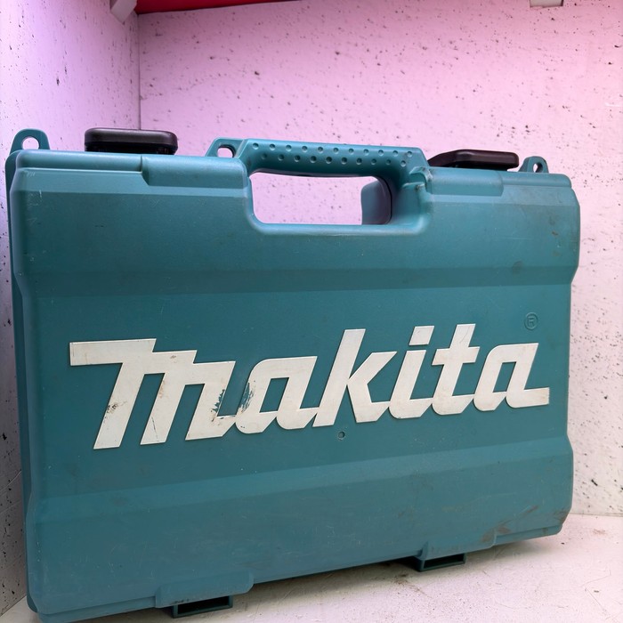 Шуруповерт Makita DF333D