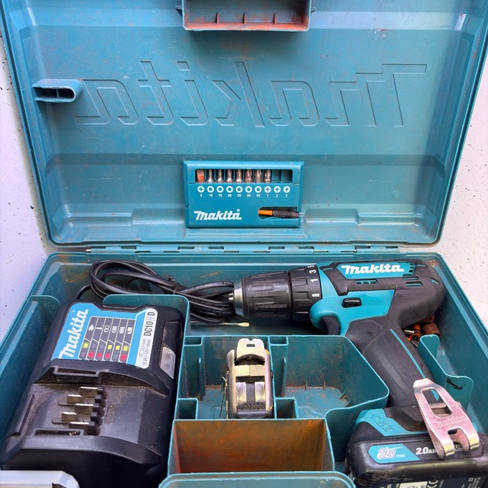 Шуруповерт Makita DF333D