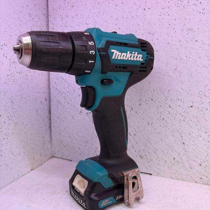 Шуруповерт Makita DF333D