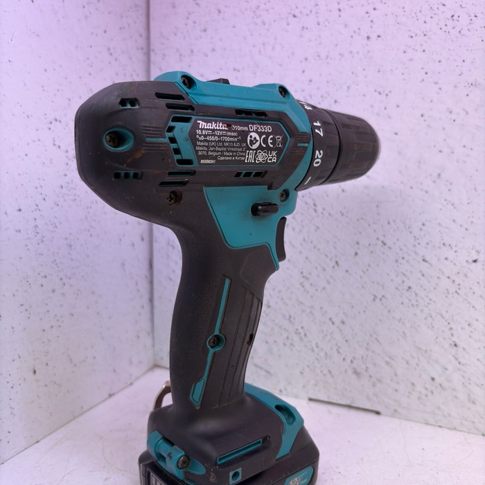 Шуруповерт Makita DF333D