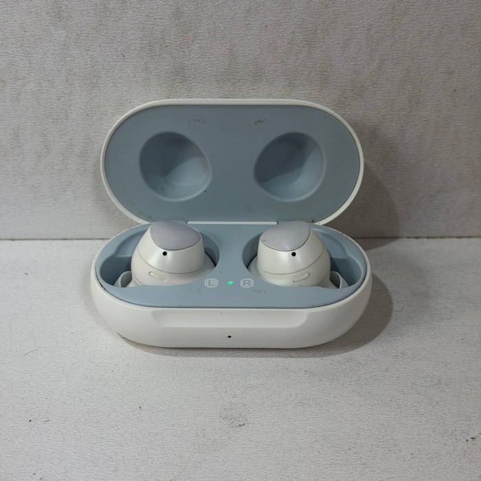 Беспроводные наушники Samsung Galaxy Buds