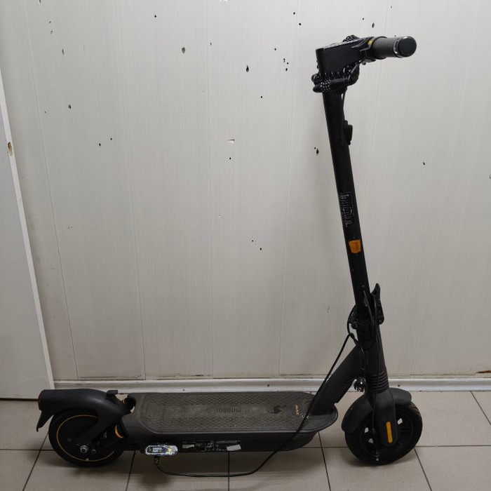 Электросамокат NineBot Kickscooter MAX G2
