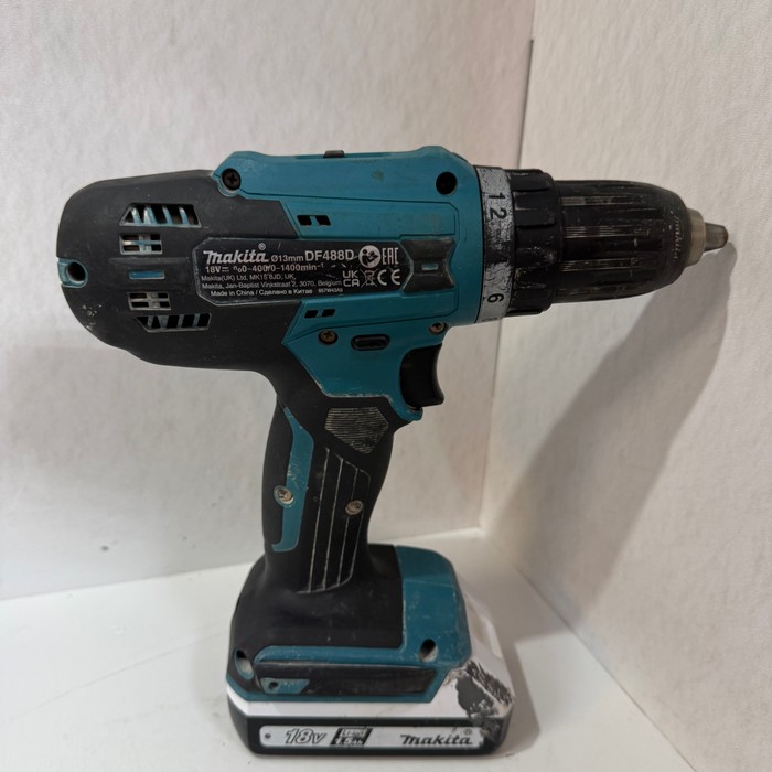 Шуруповерт Makita DF488D