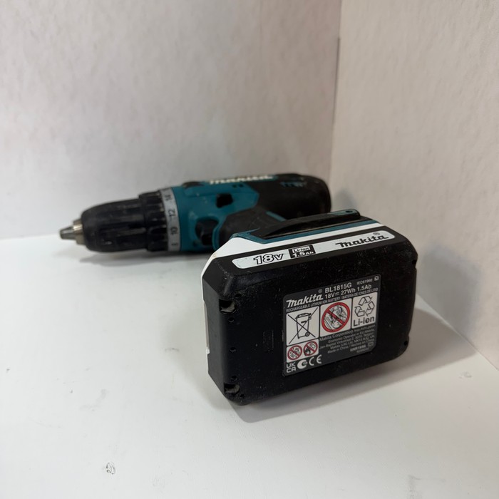 Шуруповерт Makita DF488D