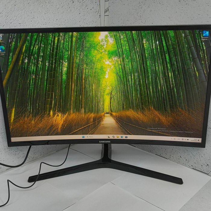Монитор Samsung LC27F396FHIXCl
