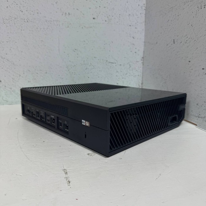 Игровая приставка Microsoft Xbox One 500 ГБ