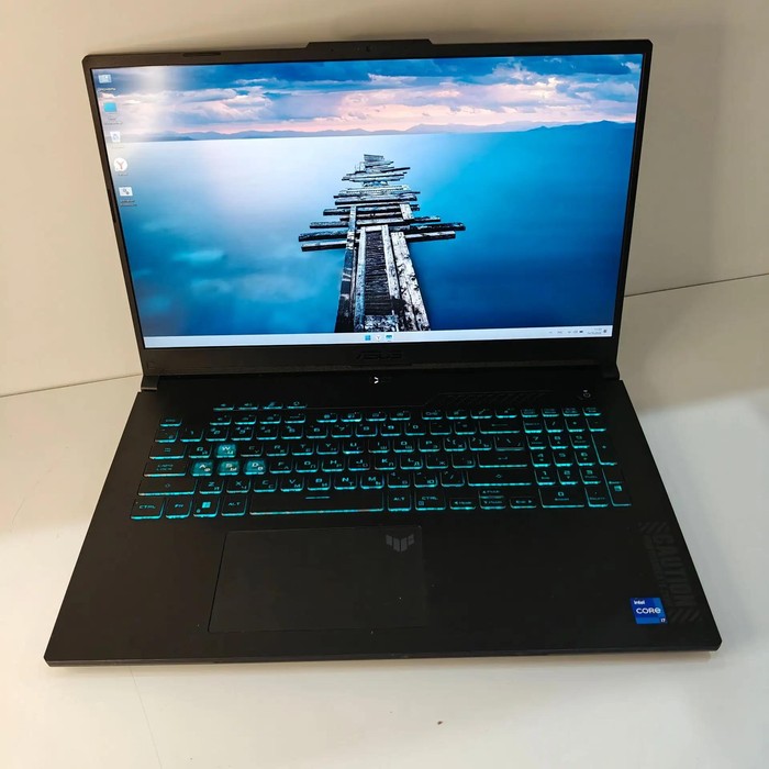 Ноутбук Core i7-12700H / 16 GB DDR4 / GeForce RTX 4060 8 GB