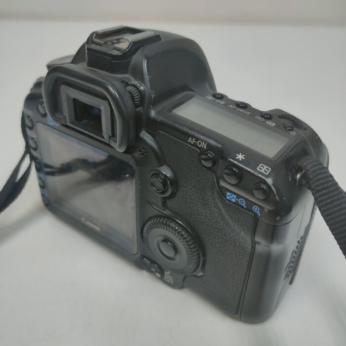 Зеркальные фотоаппараты Canon EOS 5D Mark 2