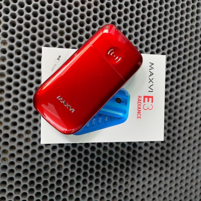 Кнопочный телефон Maxvi E3