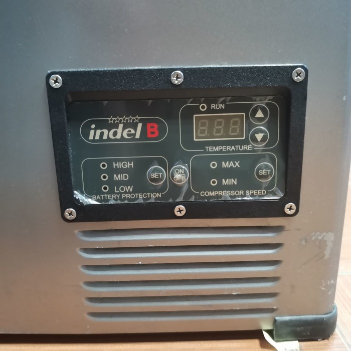 Холодильник Indel B TB100