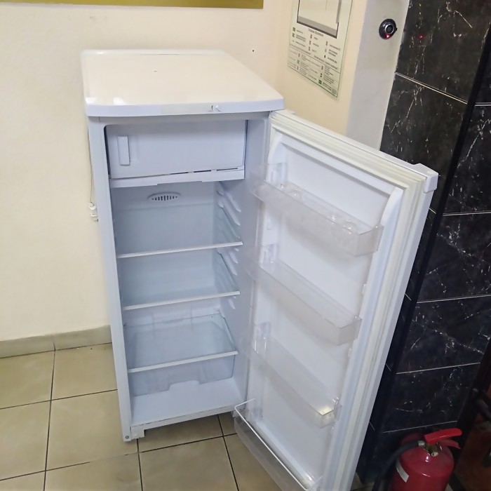 Холодильник Бирюса 108 107