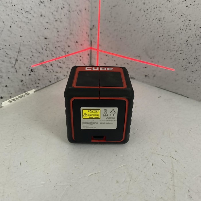 Лазерный уровень Cube Laser class 2