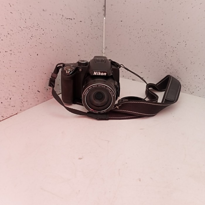 Зеркальный фотоаппарат Nikon coolpix p520